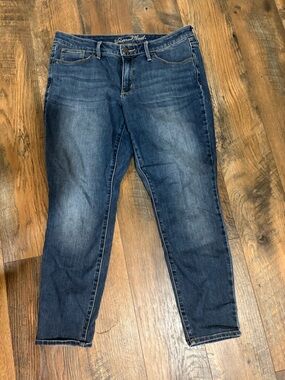 Universal Thread Mid Rise Skinny Jeans